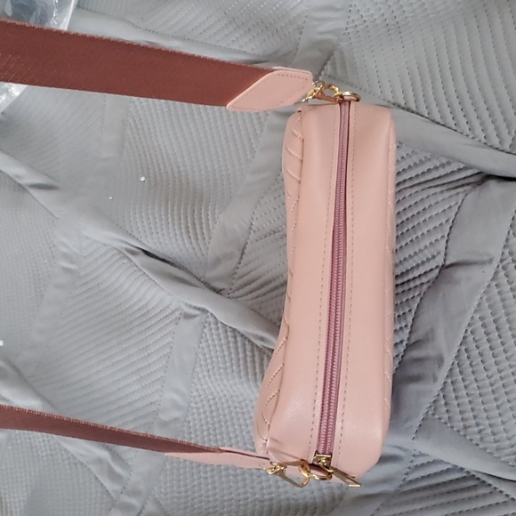 Purse - Picture 3 of 4